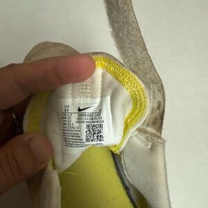 Nike Zoom Kids White and Yellow Sneakers